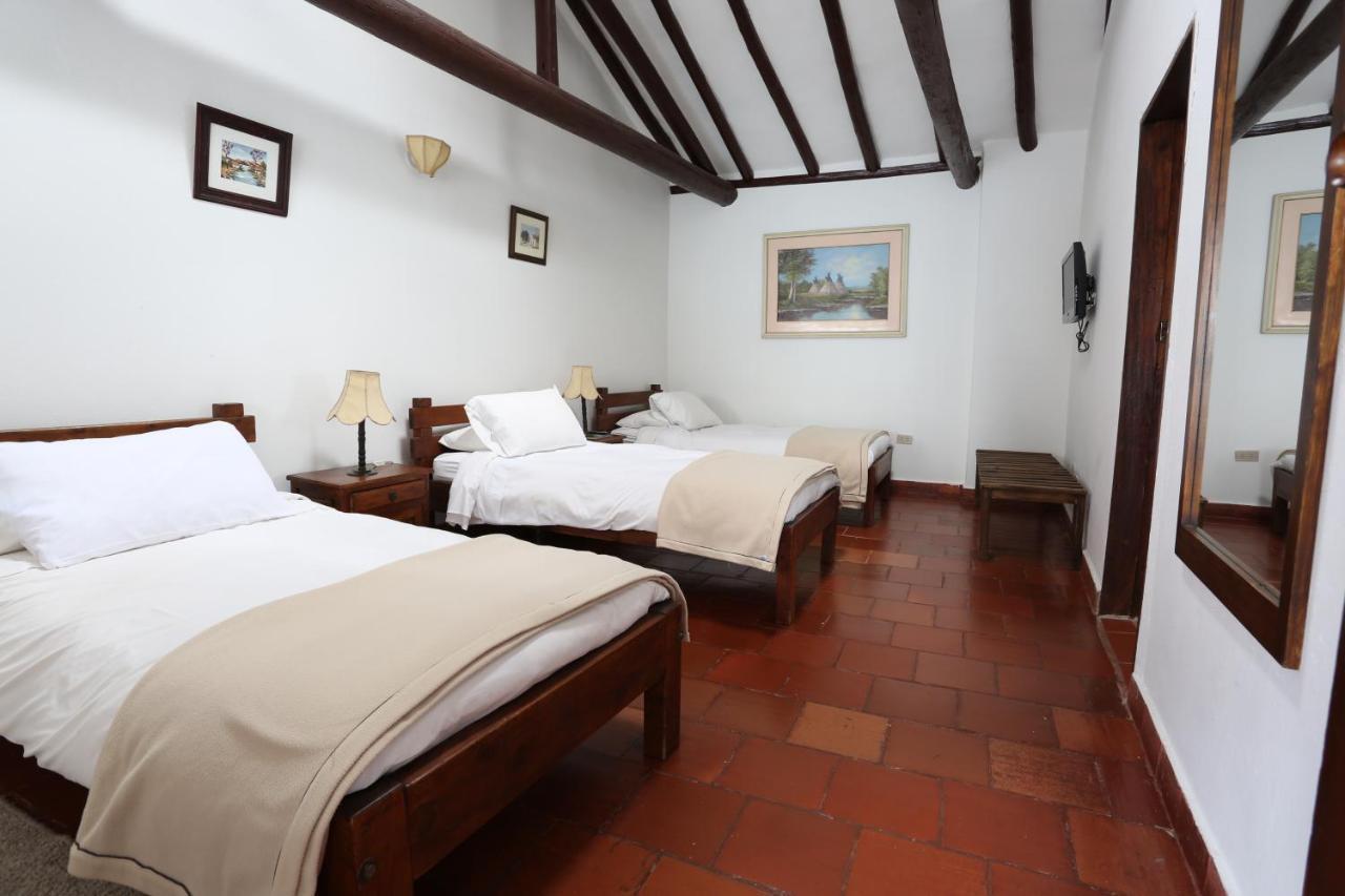 Hotel Meson De Los Virreyes Villa de Leyva Buitenkant foto
