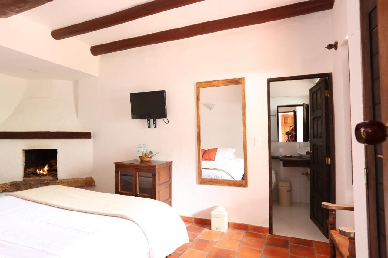 Hotel Meson De Los Virreyes Villa de Leyva Buitenkant foto