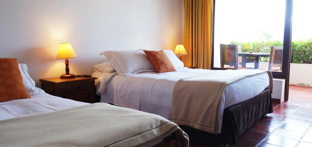 Hotel Meson De Los Virreyes Villa de Leyva Buitenkant foto