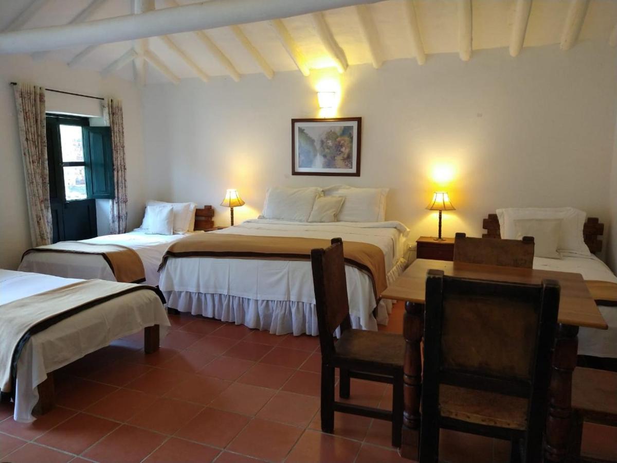 Hotel Meson De Los Virreyes Villa de Leyva Buitenkant foto