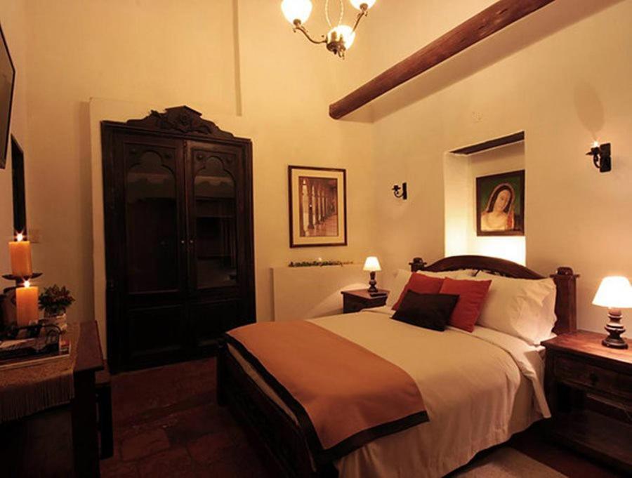 Hotel Meson De Los Virreyes Villa de Leyva Buitenkant foto