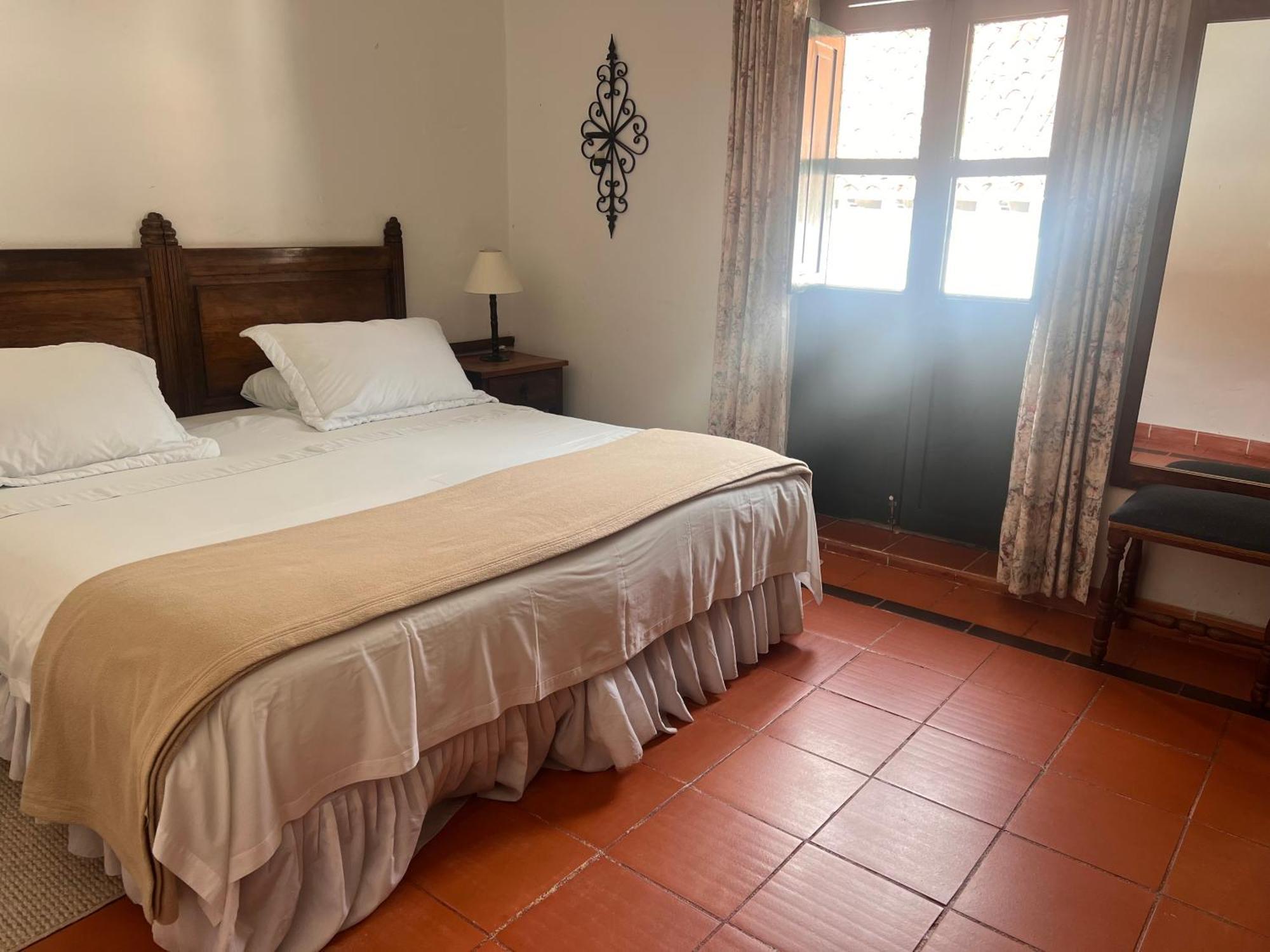 Hotel Meson De Los Virreyes Villa de Leyva Buitenkant foto