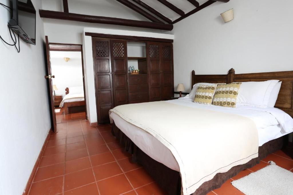 Hotel Meson De Los Virreyes Villa de Leyva Buitenkant foto